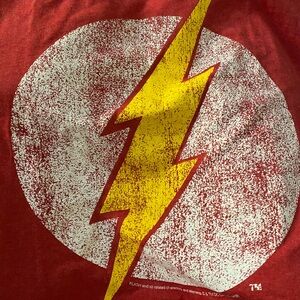 Red Flash Logo T-Shirt size XL NWOT